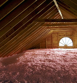 Blown In Attic Insulation Contractor in Waukesha and Milwaukee.