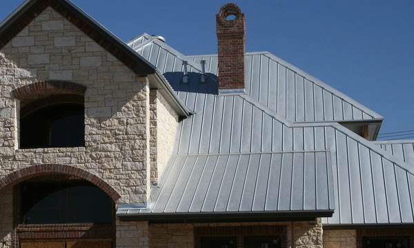 Metal Roofing Contractor in Milwaukee and Waukesha.