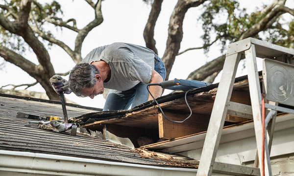 Roofing Maintenance Contractor in Waukesha and Milwaukee.