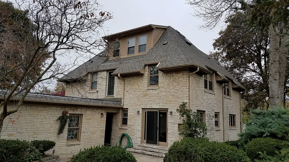 Architectural Shingle Installations in Hartland Wisconsin.